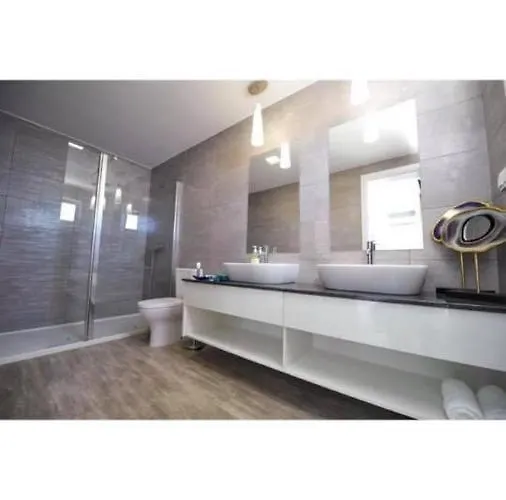 Villa Atlantic Charm *